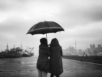 Couple on a rainy day