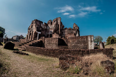 Old ruin building against sky