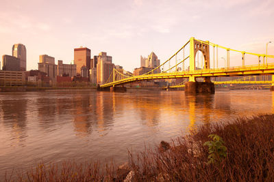 Skyline of downtown with andy warhol bridge over the allegheny river, pittsburgh, pennsylvania, usa
