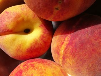 Full frame shot of apples