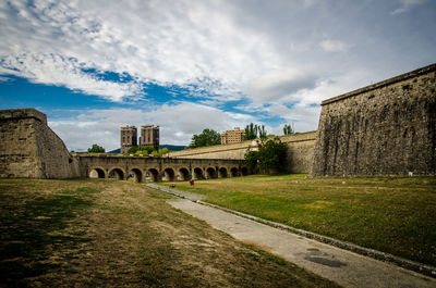 View of fort against cloudy sky