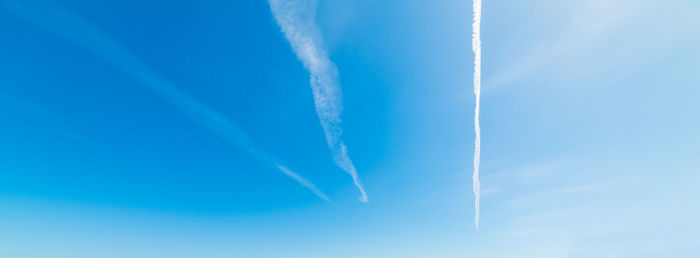 Low angle view of vapor trail in sky