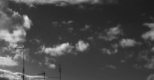 Low angle view of cloudy sky