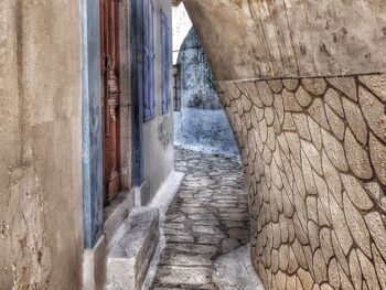 Narrow alley along walls