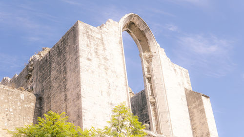 Nature vs architecture, ruins in lisbon, portugal