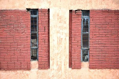 Full frame shot of abandoned building