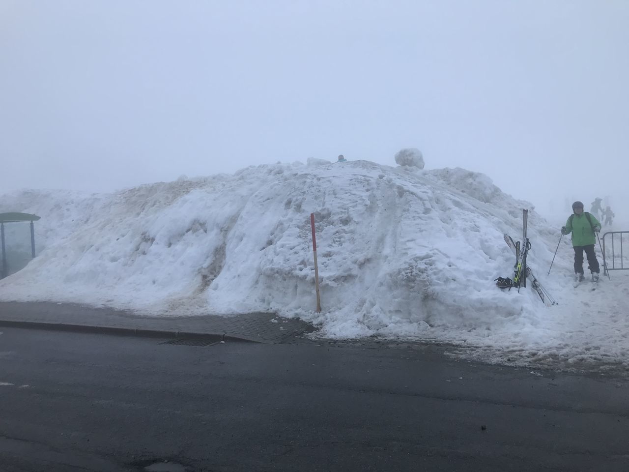 SCENIC VIEW OF SNOW IN MOUNTAINS AGAINST SKY