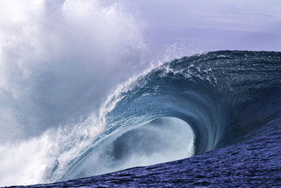 Perfect wave in papeete tahiti