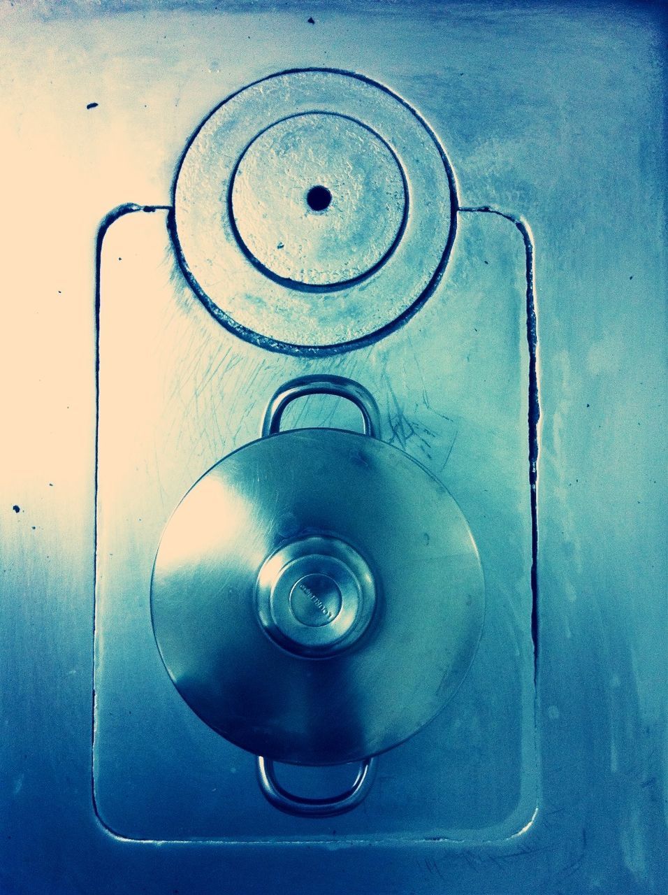 indoors, metal, close-up, electricity, technology, metallic, old-fashioned, wall - building feature, old, sink, no people, still life, retro styled, fuel and power generation, connection, lighting equipment, door, equipment, handle, high angle view