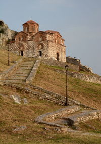Old ruin building against sky