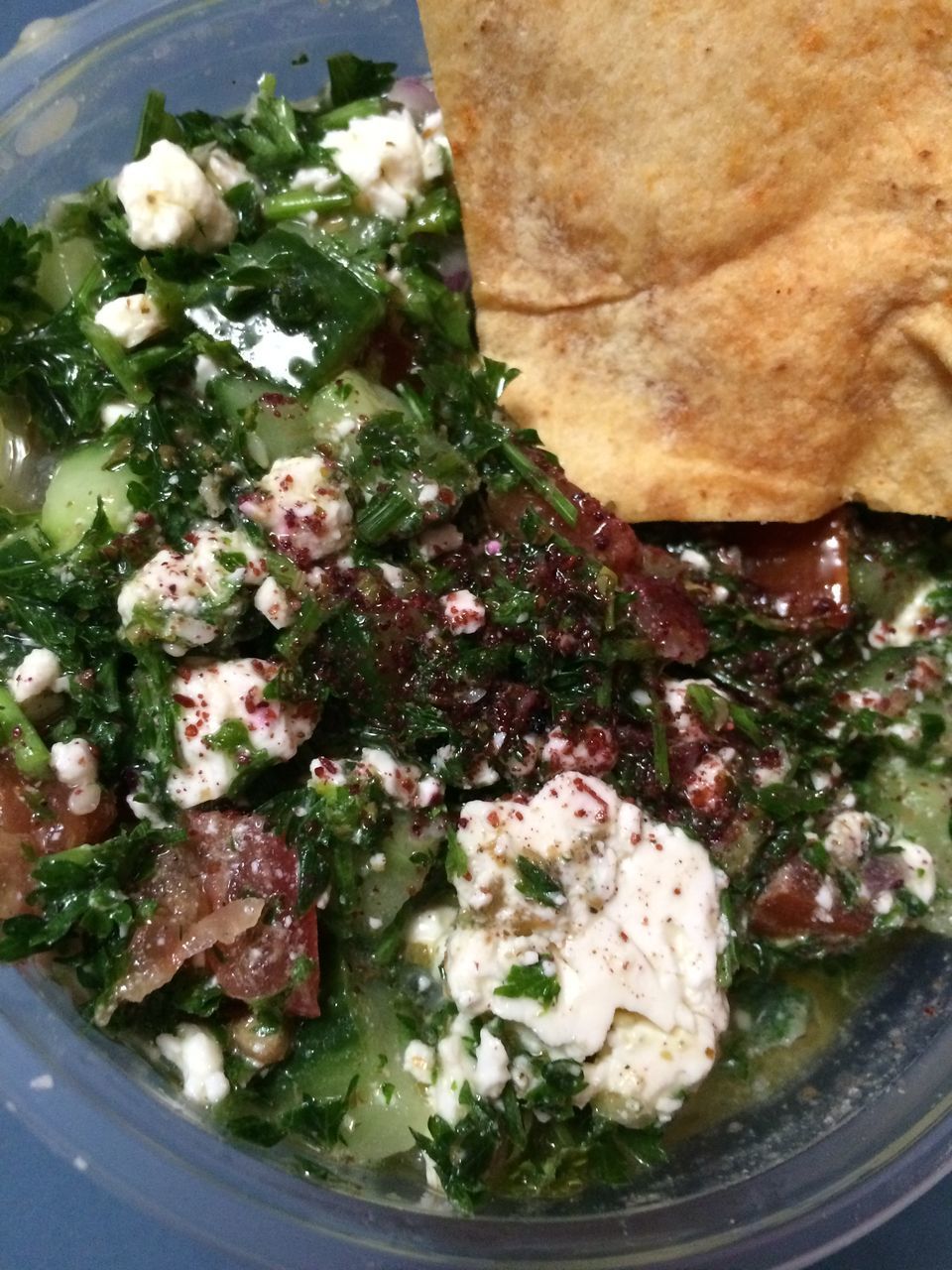 HIGH ANGLE VIEW OF MEAL SERVED IN BOWL