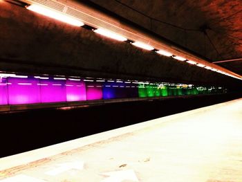 Subway station platform