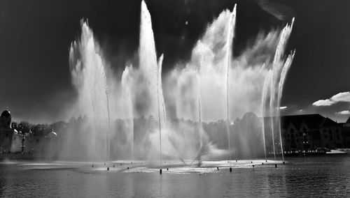 Waves splashing in water