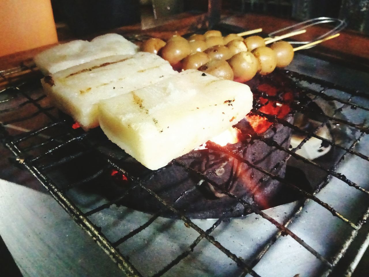 HIGH ANGLE VIEW OF MEAT IN CONTAINER