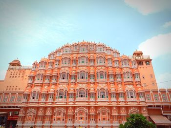 Hawa mahal is situated in jaipur, rajasthan, india