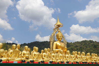 Statue of temple against sky