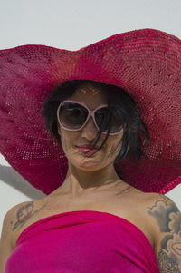 Portrait of woman wearing sunglasses