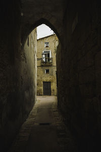 Illuminated tunnel