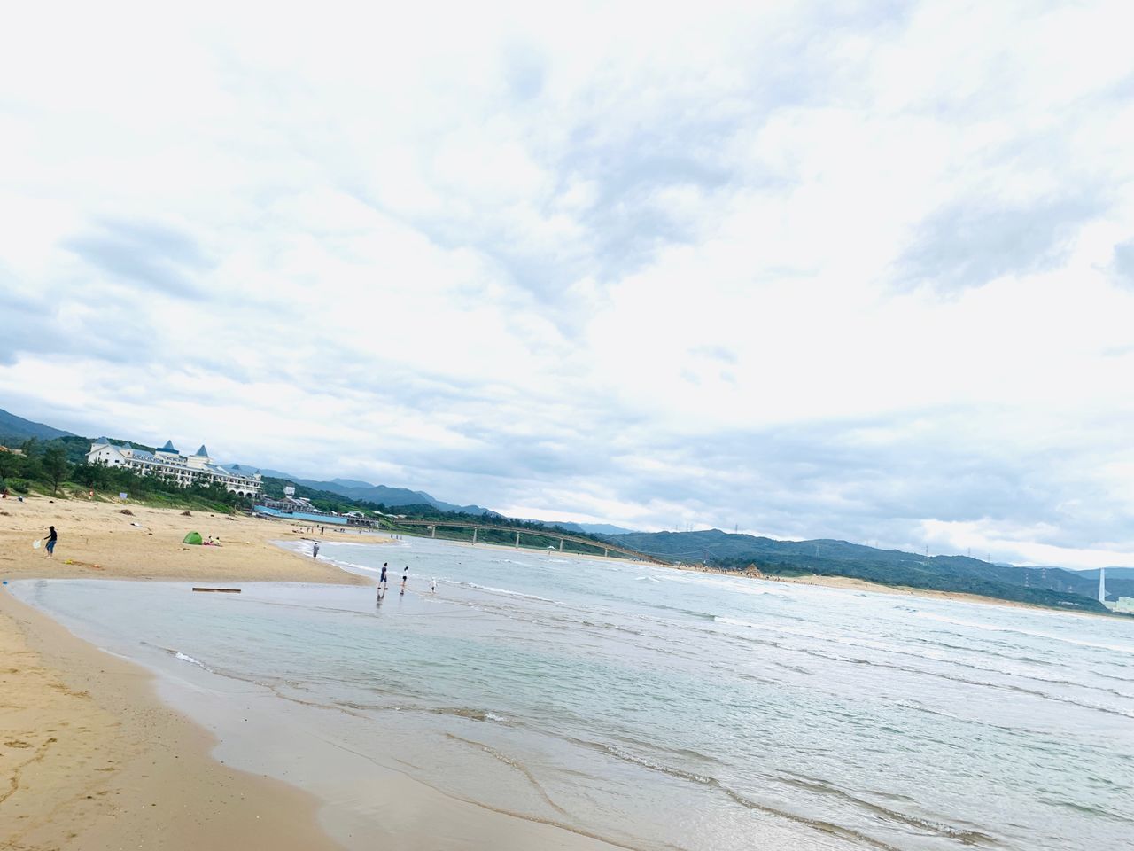 SCENIC VIEW OF BEACH