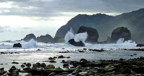 Scenic view of sea against sky