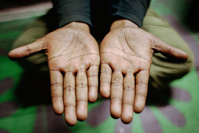 Close-up of hands holding hands