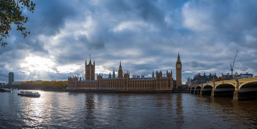 Palace of westminster and big ben in london 