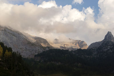 Schottmalhorn mountain at funtensee, kärlingerhaus, berchtesgaden national park in autumn