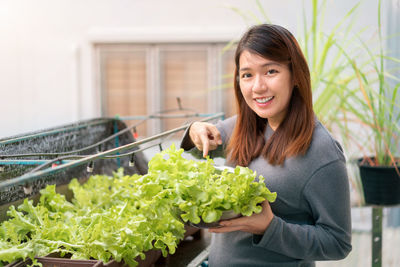 Portrait of a smiling young woman