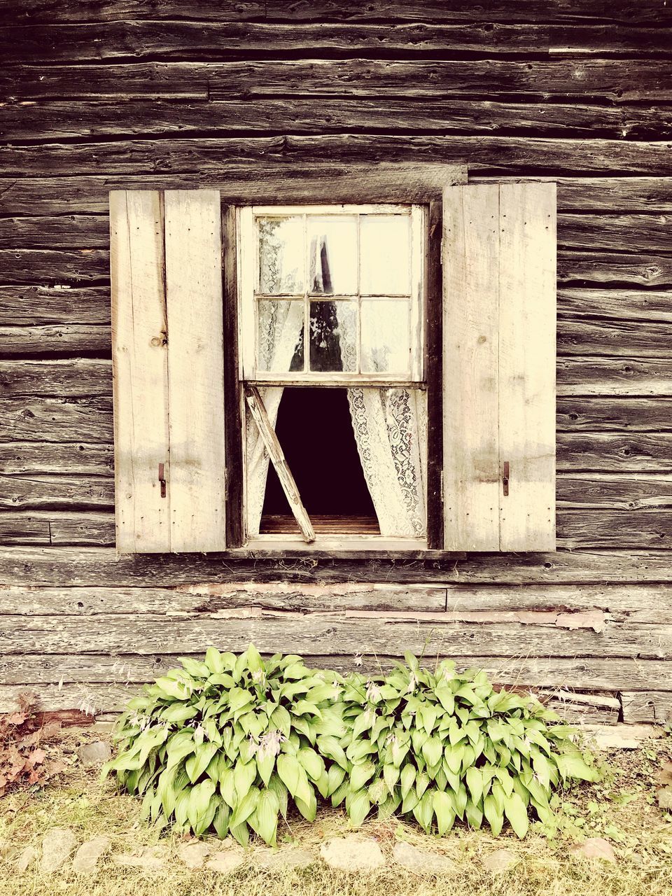 EXTERIOR OF BUILDING WITH CLOSED DOOR