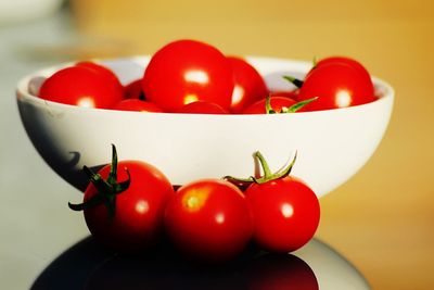 Close-up of tomatoes in bowl