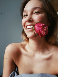 Portrait of smiling young woman