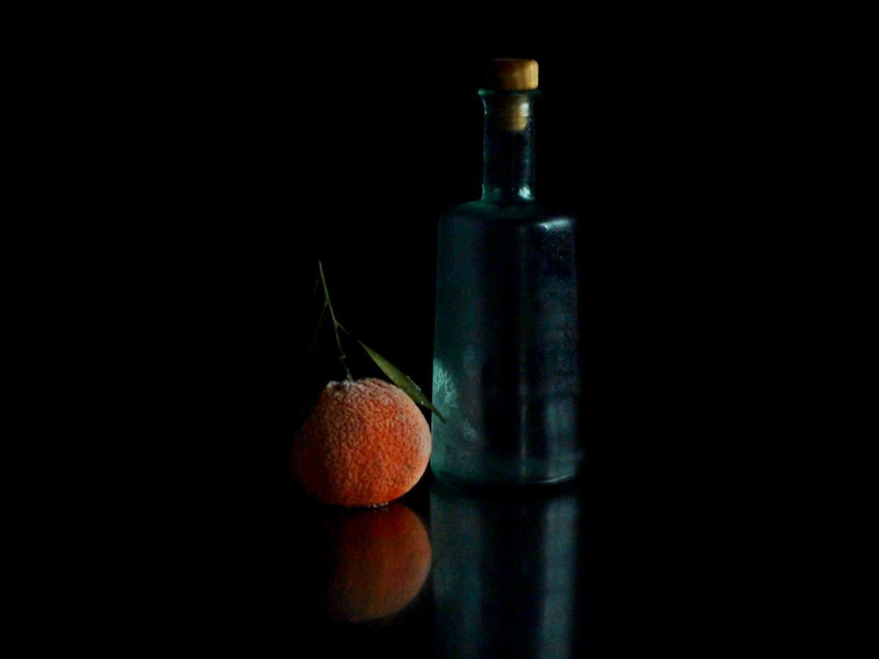 CLOSE-UP OF FRUIT ON TABLE