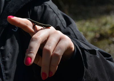 Close-up mid section of woman