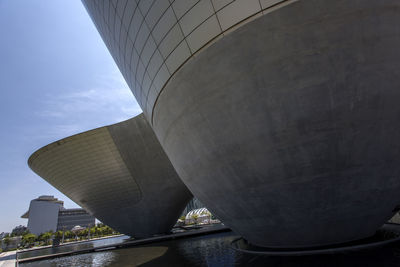 Tri-bowl in pond at songdo central park