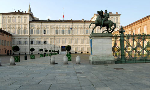 Statue of historic building in city