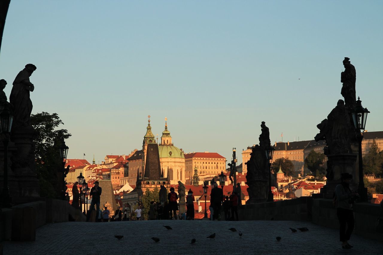 STATUE OF HISTORIC BUILDING