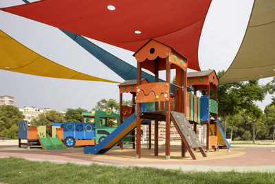 outdoor play equipment