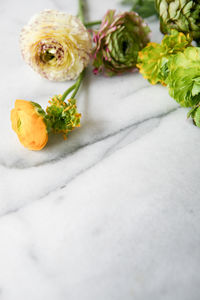 Close-up of rose bouquet on table