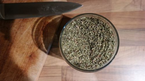 Directly above shot of dried fenugreek leaves in bowl