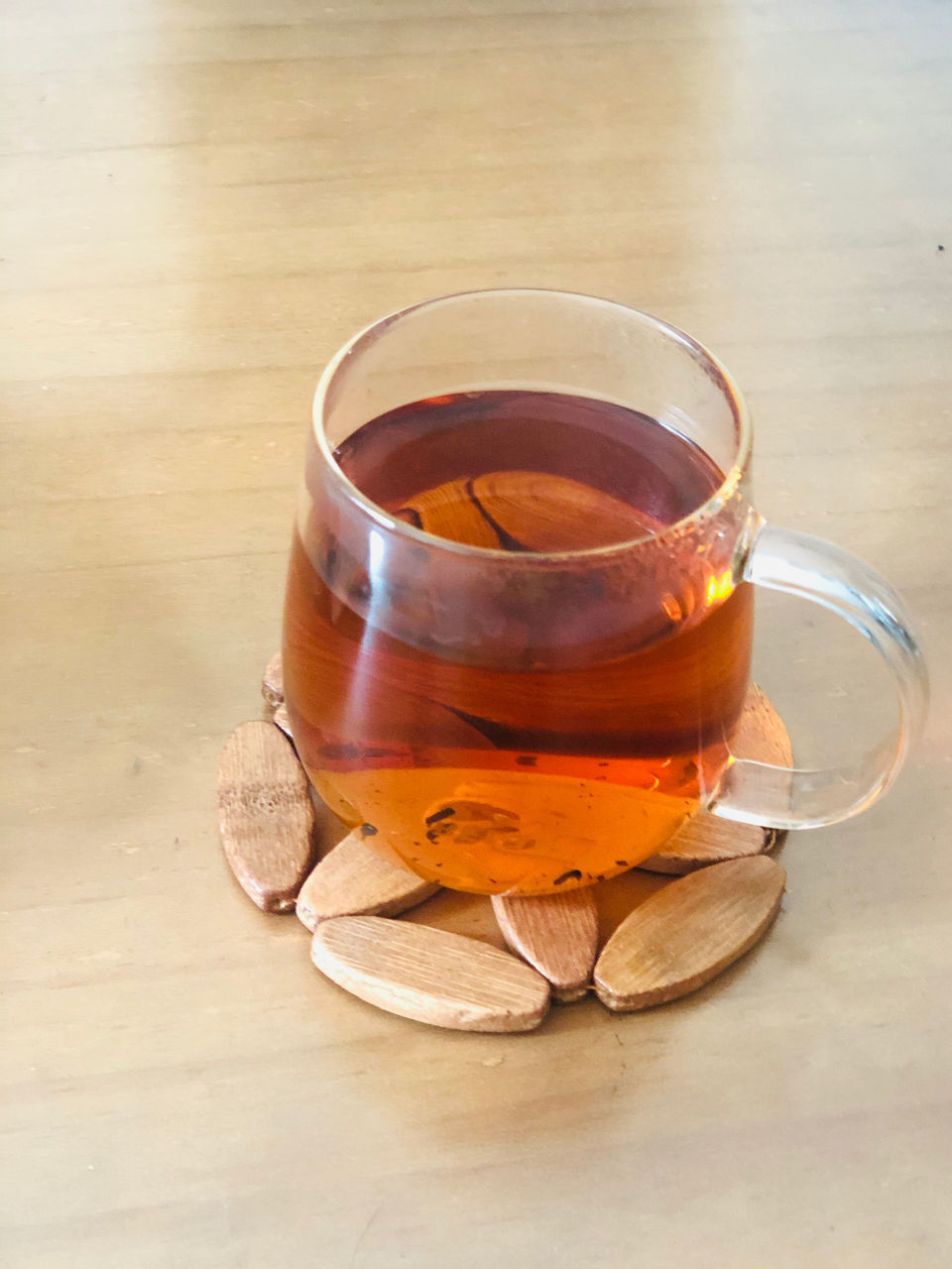 CLOSE-UP OF TEA SERVED ON TABLE