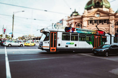 Traffic on road in city