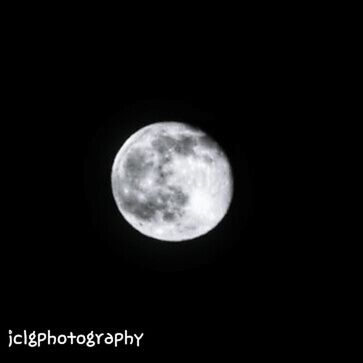 moon, astronomy, night, full moon, circle, planetary moon, moon surface, discovery, beauty in nature, low angle view, sphere, scenics, tranquil scene, tranquility, nature, sky, space exploration, dark, exploration, majestic