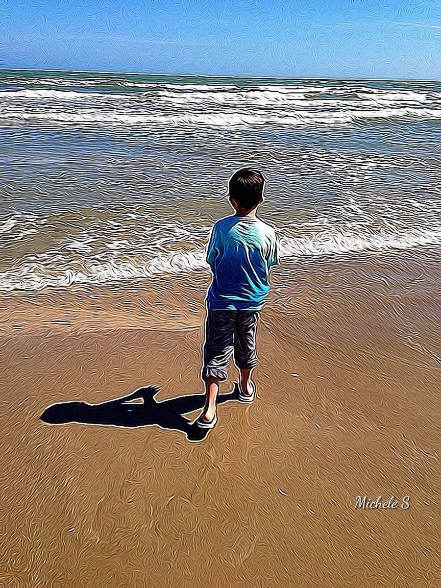 full length, childhood, lifestyles, casual clothing, elementary age, boys, rear view, leisure activity, blue, beach, sand, girls, standing, innocence, walking, shore, sunlight, day