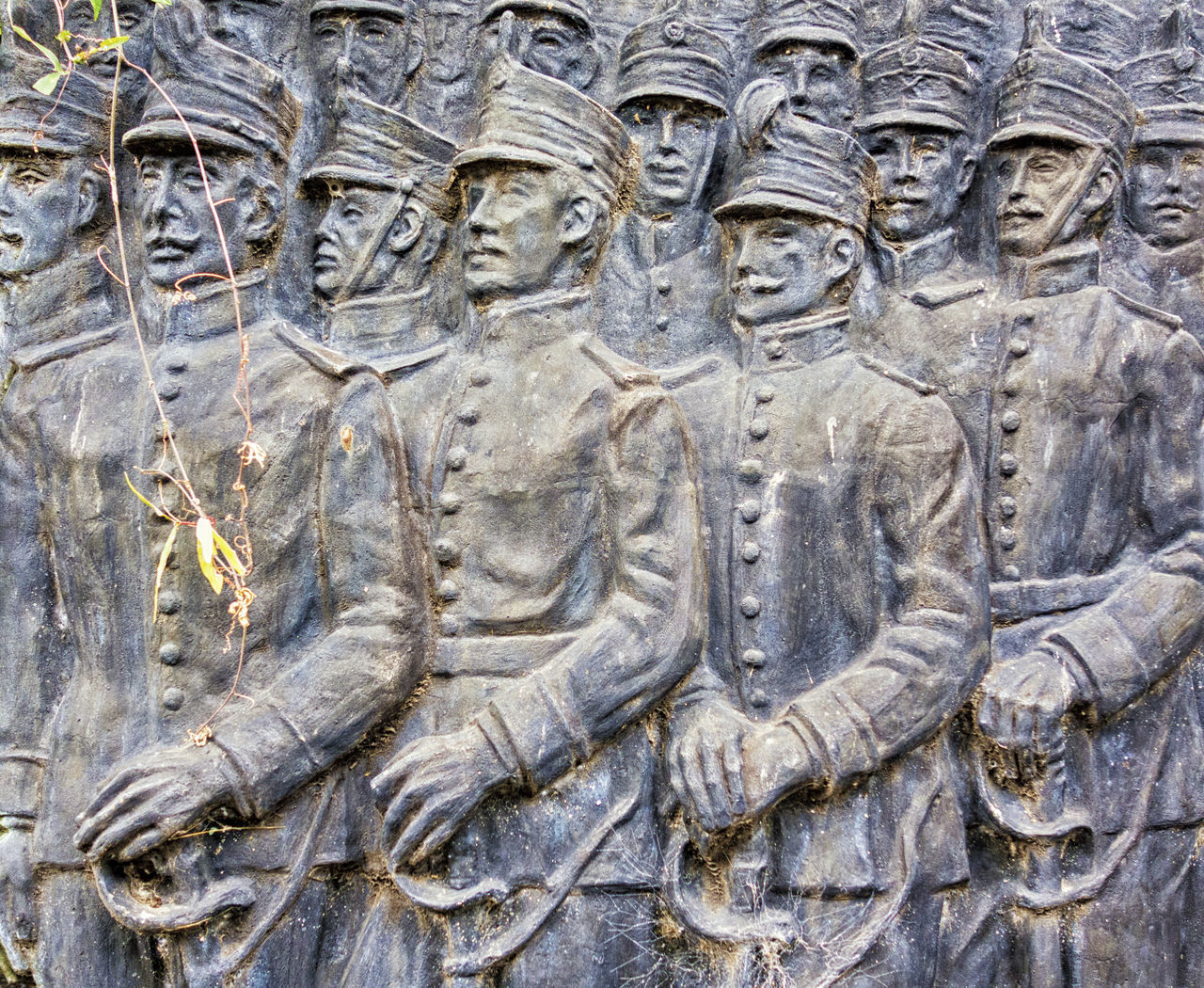 CLOSE-UP OF SCULPTURE