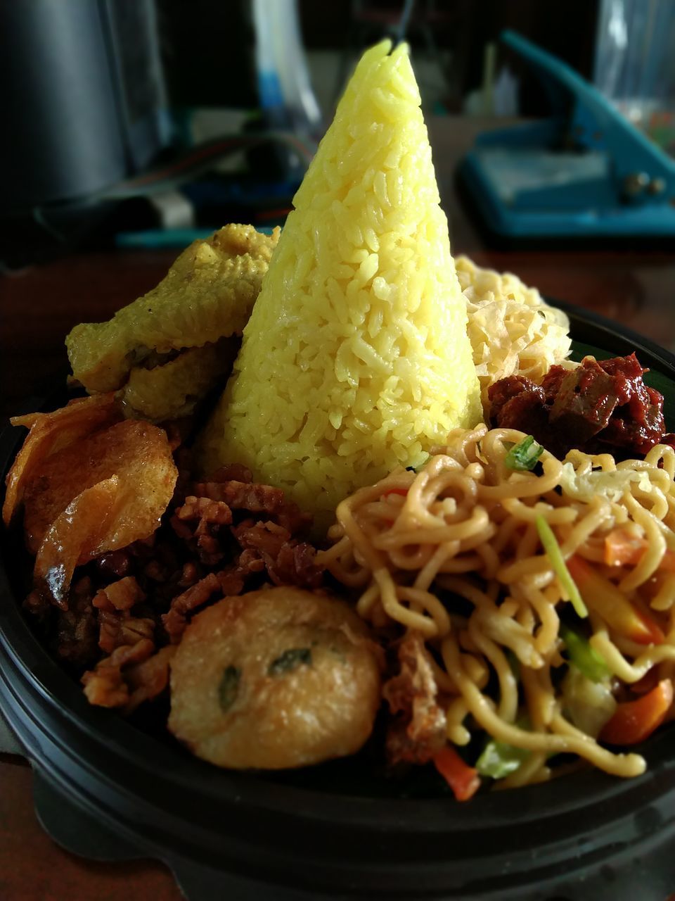 CLOSE-UP OF MEAL SERVED ON PLATE