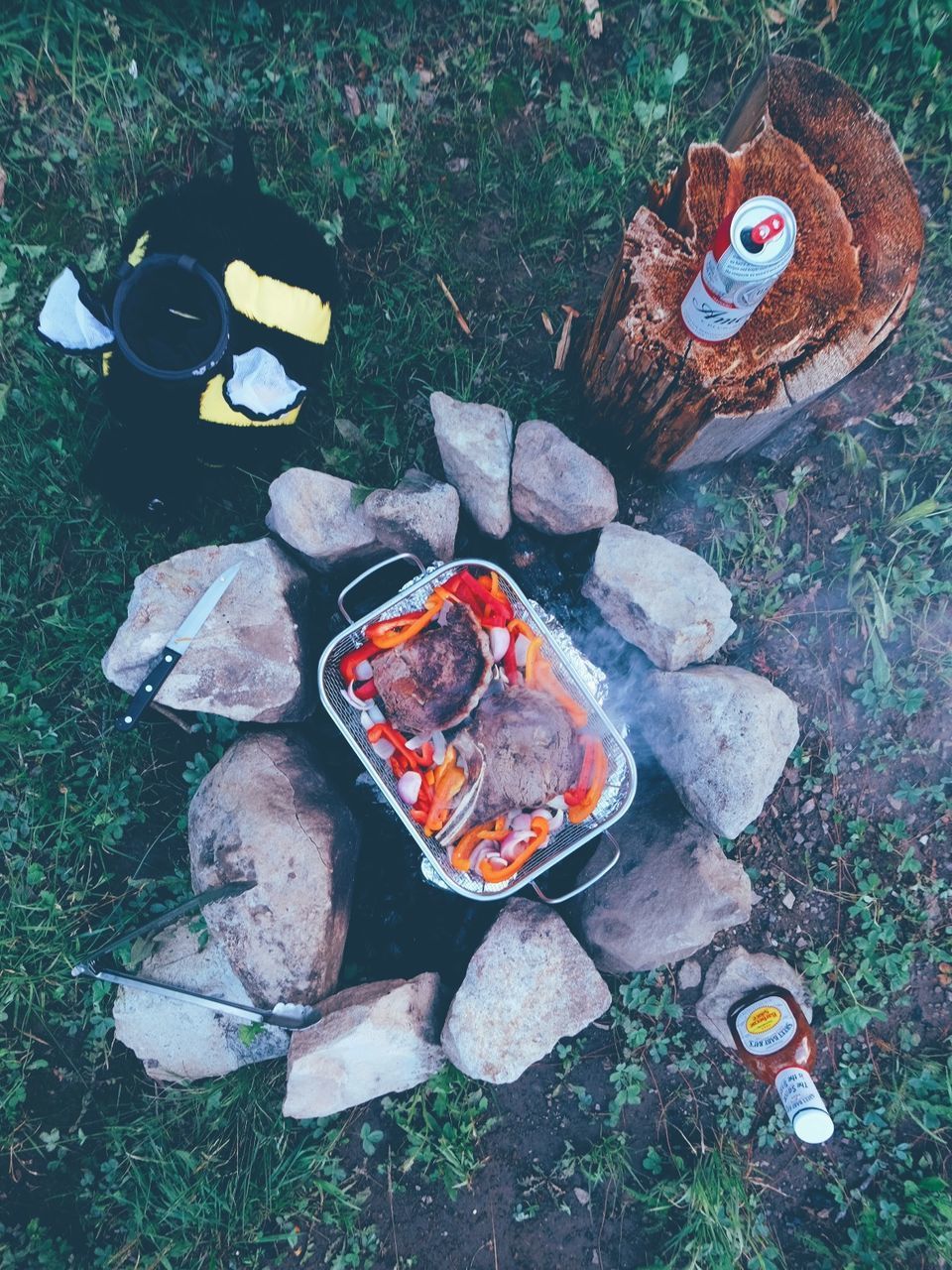 HIGH ANGLE VIEW OF BARBECUE GRILL