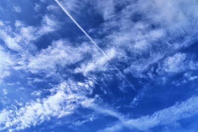 Low angle view of vapor trail in sky