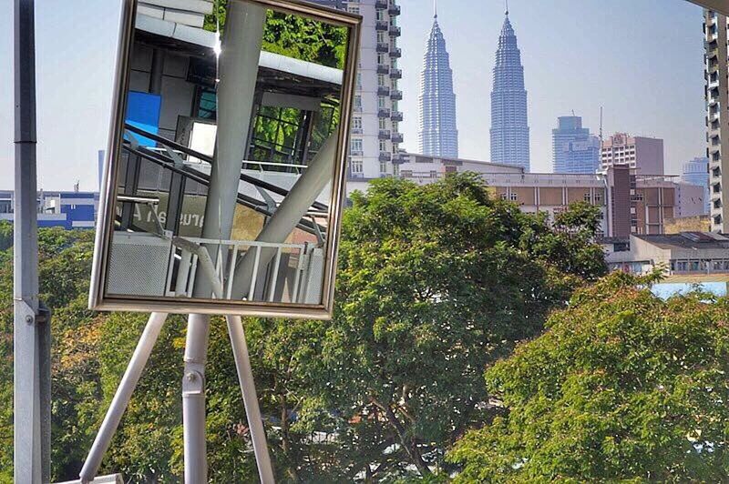 VIEW OF MODERN SKYSCRAPERS