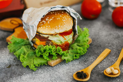 Meat burger with vegetable in tasty seasoning