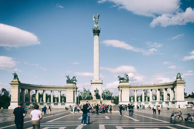 Tourists at heroes square